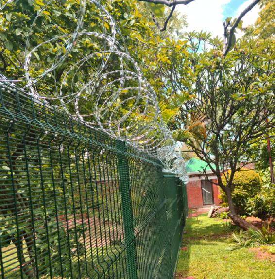 Read More About razor barbed wire mesh