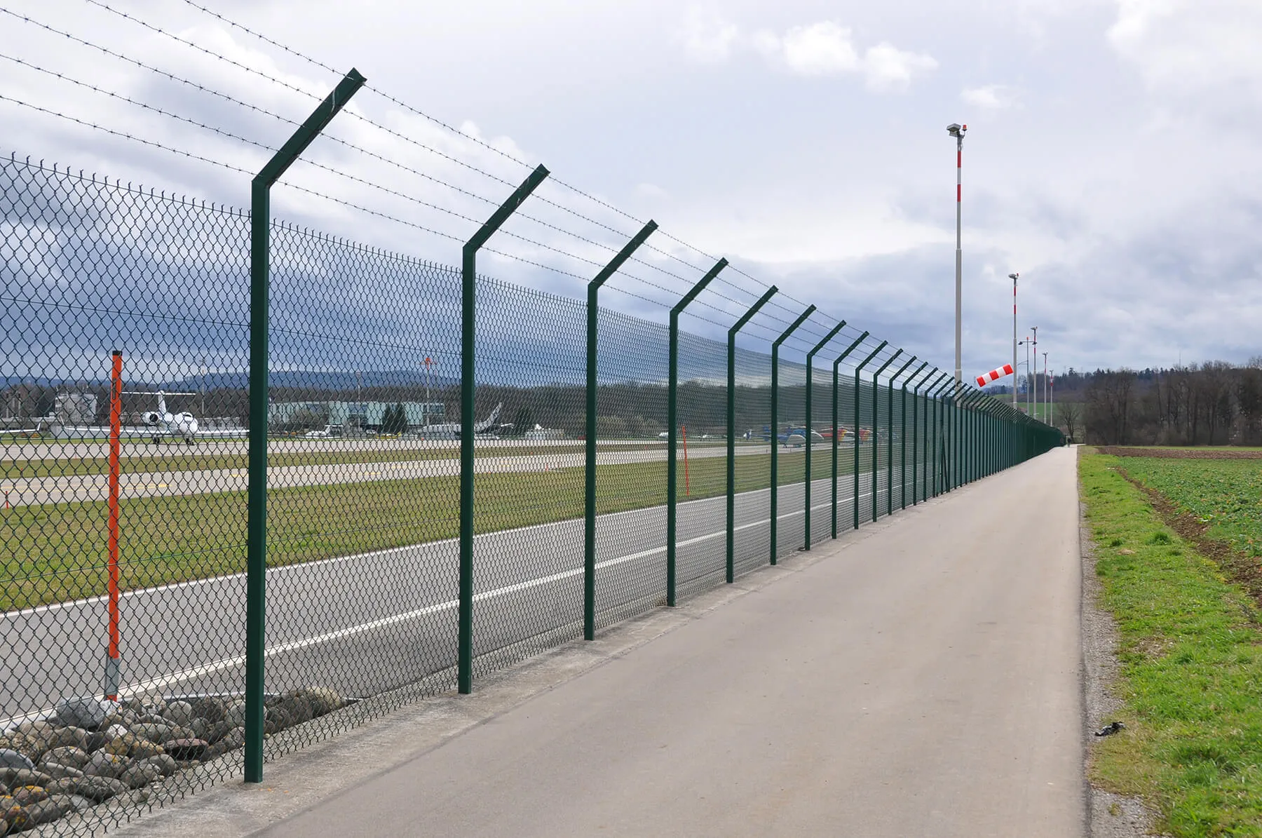 Read More About airport fence
