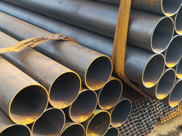 Submerged arc welded steel pipe