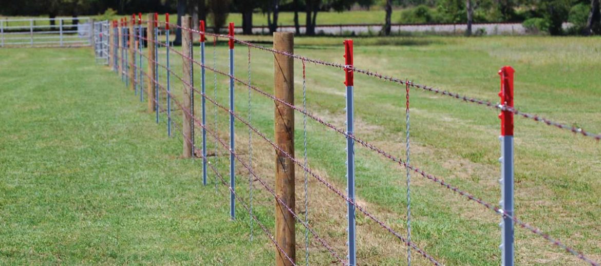 CHAIN LINK WIRE MESH FENCE