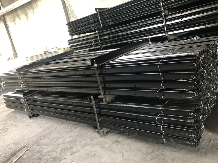 galvanized-black painted Y Star Piket Fence Post