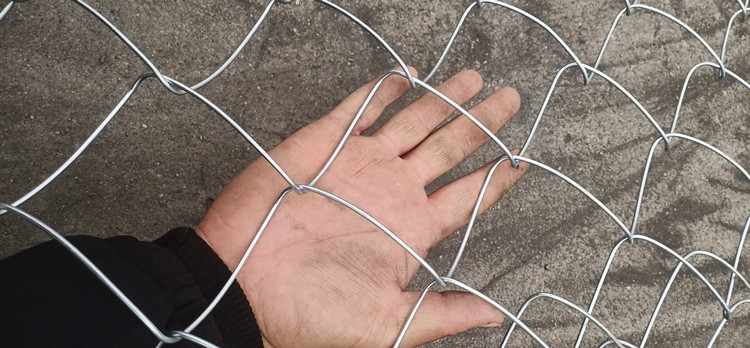 diamond chain link fence wire